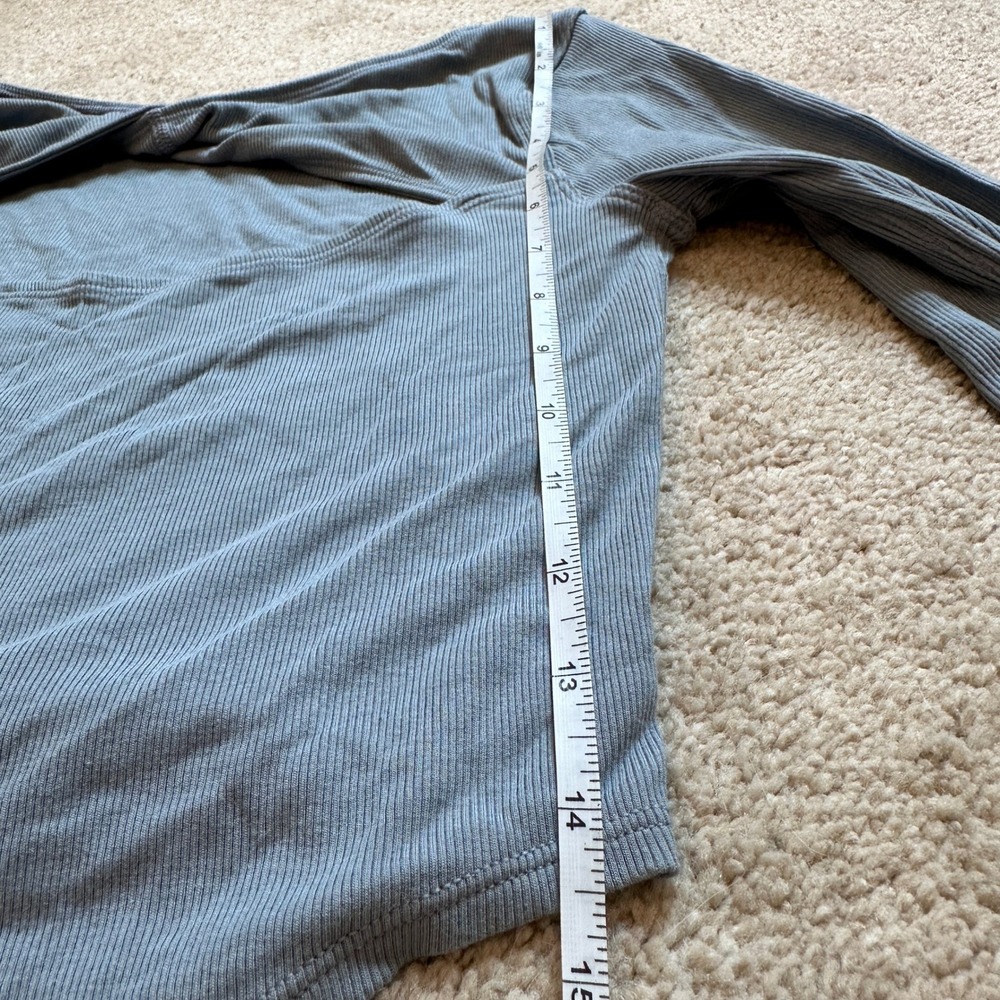 Lululemon Modal Silk Twist-Back Yoga Long Sleeve Shirt Chambray Size 2 - Picture 8 of 8